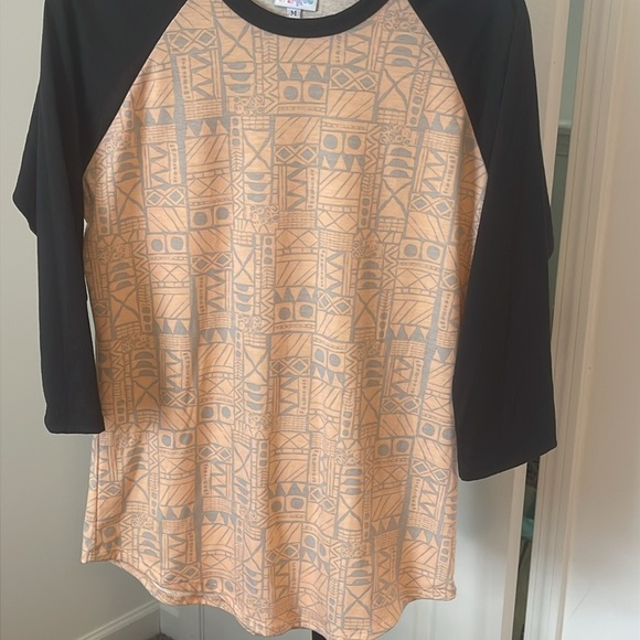 NWT LuLaRoe Randy Knit w Raglan 3/4 Sleeve T shirt Size M NWT - Picture 6 of 6